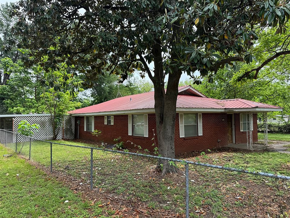 1st image of 621 French St