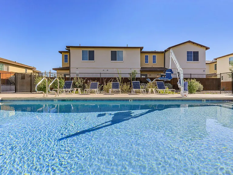 San Luciano Townhomes — Photo 6