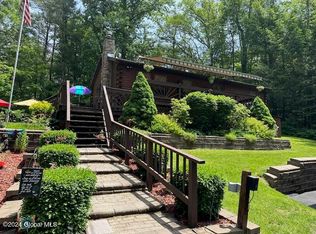 80 W Deans Mill Rd, Hannacroix, NY 12087