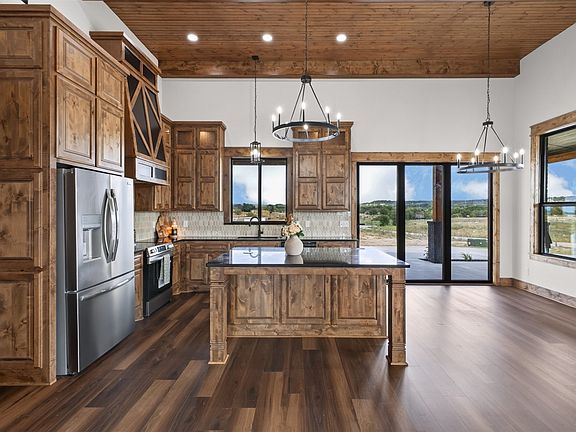 5th image of 1091 Barton Ranch Rd