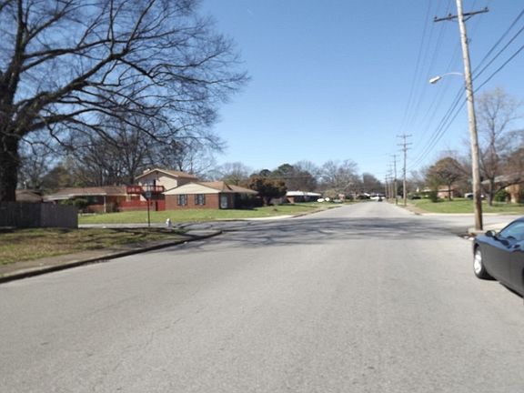 5th image of 4512 E Mallory Ave