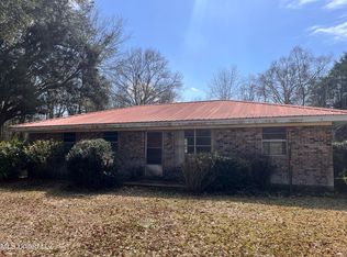 8301 Greenfields Rd, Moss Point, MS 39562