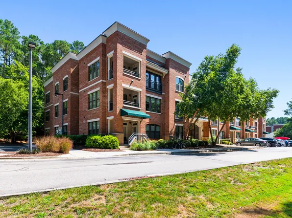2000 Southpoint Landing Way #2208, Durham, NC 27707