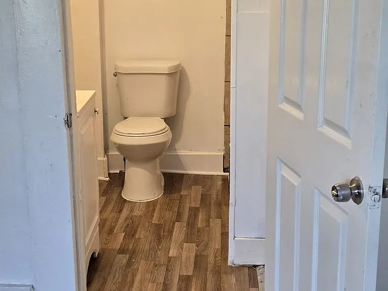 755 Doucette Ave — Photo 8