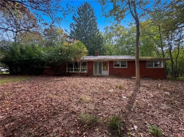 21 Hillcrest Dr, Victor, NY 14564