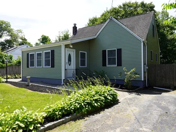 32 King Road, Rocky Point, NY 11778