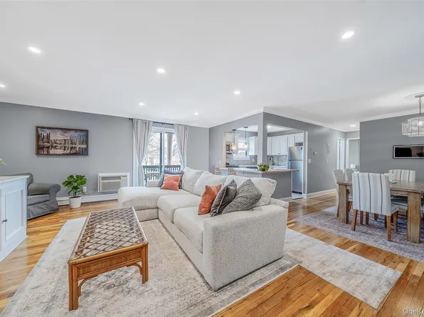 118 Fairharbor Drive #118, Patchogue, NY 11772