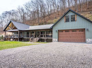714 Grassy Br, Raccoon, KY 41557