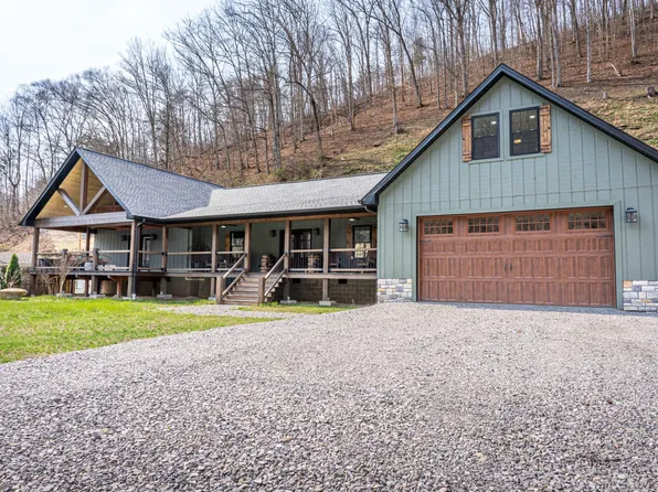 714 Grassy Br, Raccoon, KY 41557
