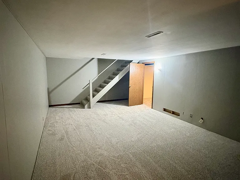 8311 Parkford St NW — Photo 9