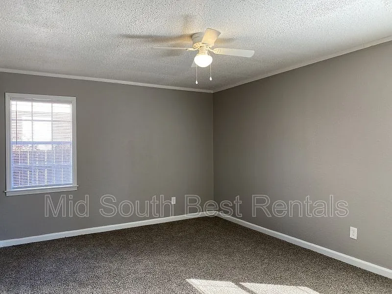 Building Photo - 3057 Greenbranch Dr
