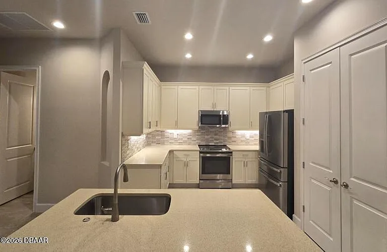 54 Longridge Ln — Photo 3