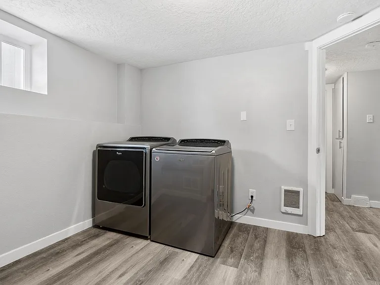 701 S Evergreen Rd — Photo 20