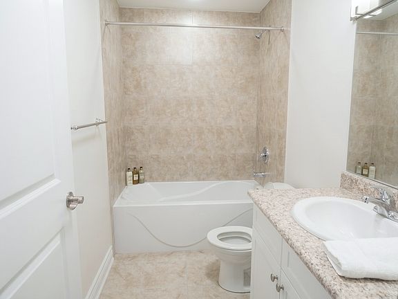 5th image of 9193 Bathurst St #Basement