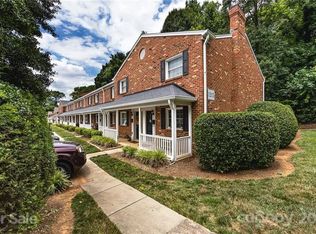 1215 Green Oaks Ln APT A, Charlotte, NC 28205