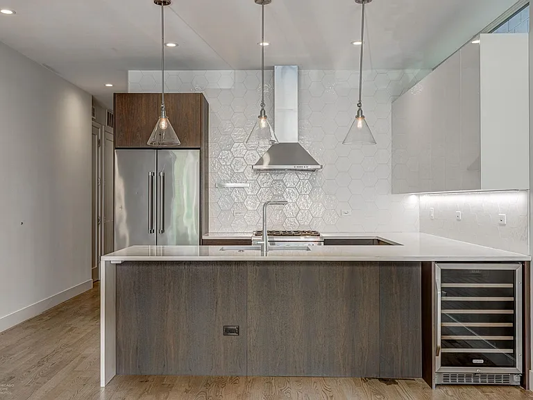 822 N Marshfield Ave #2N — Photo 7