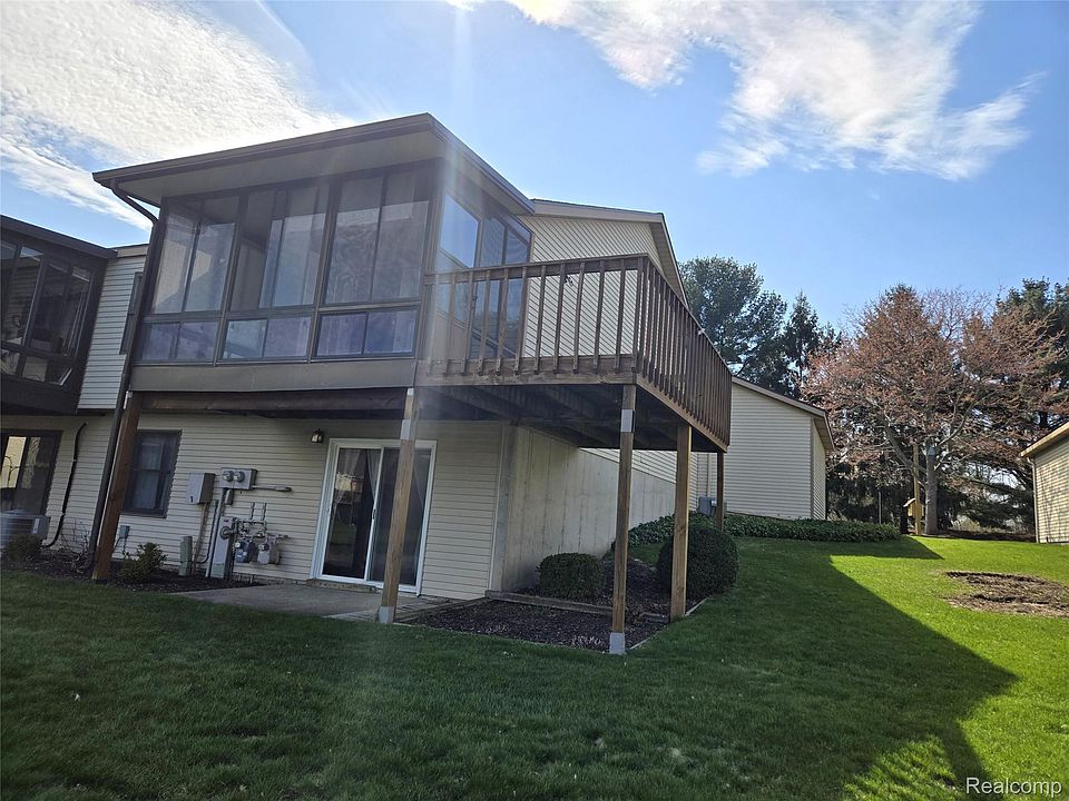 1st image of 7044 Springtree Ln SW