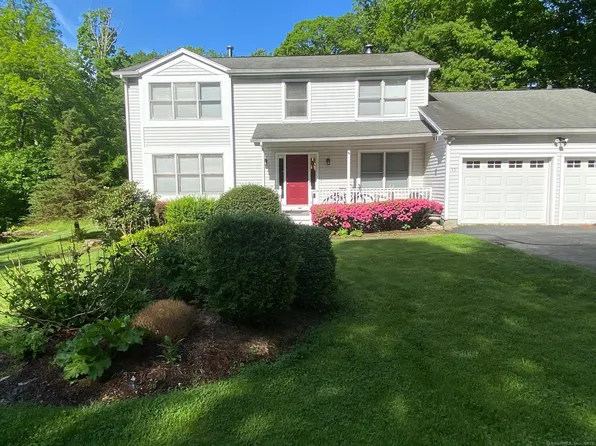 15 Joseph Drive, Oxford, CT 06478