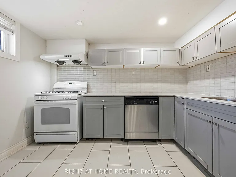 1 Mozart Ave — Photo 31