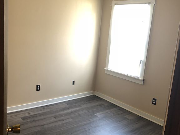 3rd image of 89 Meadow Green Dr
