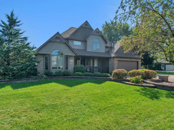 385 Pine Meadow Ln, Morris, IL 60450