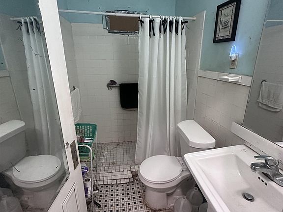 4th image of 3740 Tutwiler Ave
