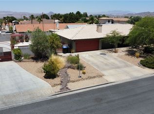 320 E Longacres Dr, Henderson, NV 89015
