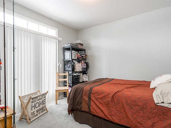 3rd image of 6012 Blue Jay Dr