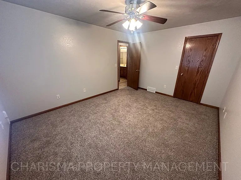 403 N 9th Ave — Photo 17