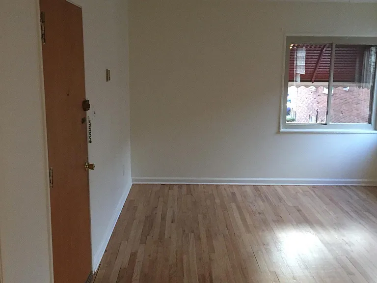 1433 Riverside Dr #6 — Photo 8
