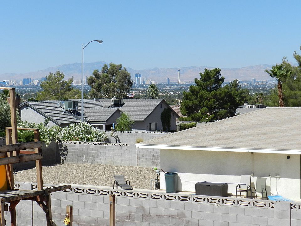 2nd image of 6525 Viewpoint Dr