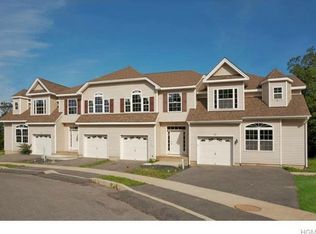 32 Pinto Rd W, Middletown, NY 10941