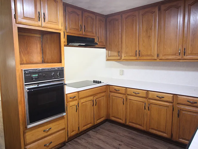 1424 E Houston St Duplex — Photo 6