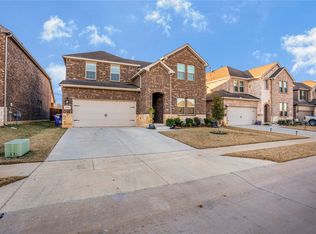 9716 Gooseneck Trl, Aubrey, TX 76227