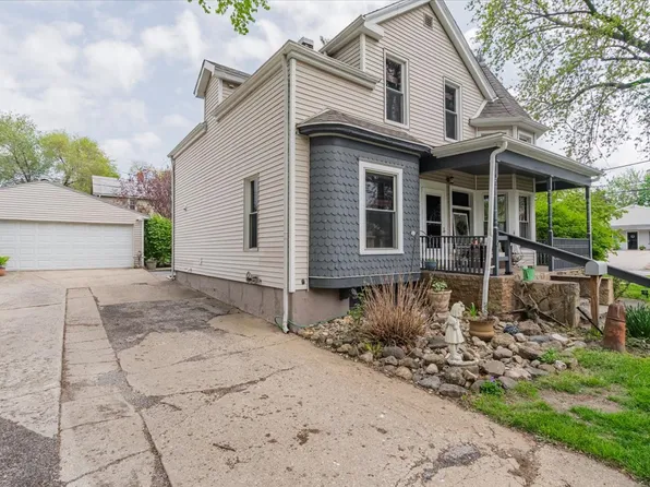 816 E Olive St, Bloomington, IL 61701