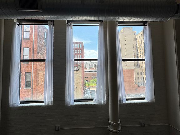 3rd image of 817 Main St #4C