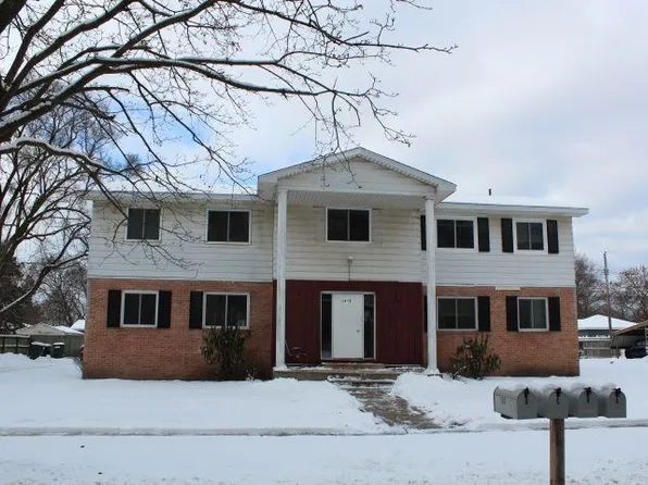 1415 Swede Ave, Midland, MI 48642