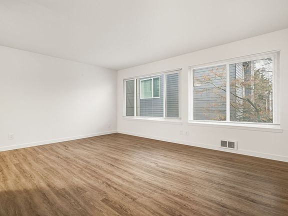 5th image of 1718 14th Ave APT 303
