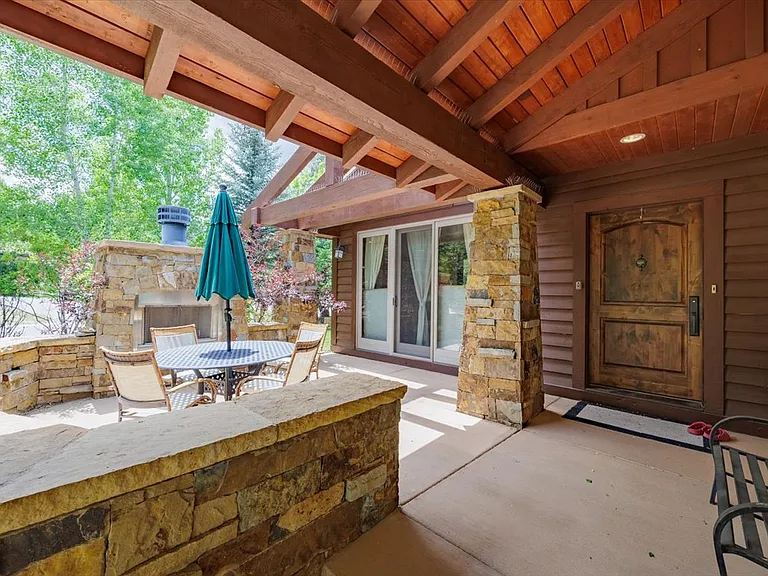 89 Heritage Park Pl — Photo 10