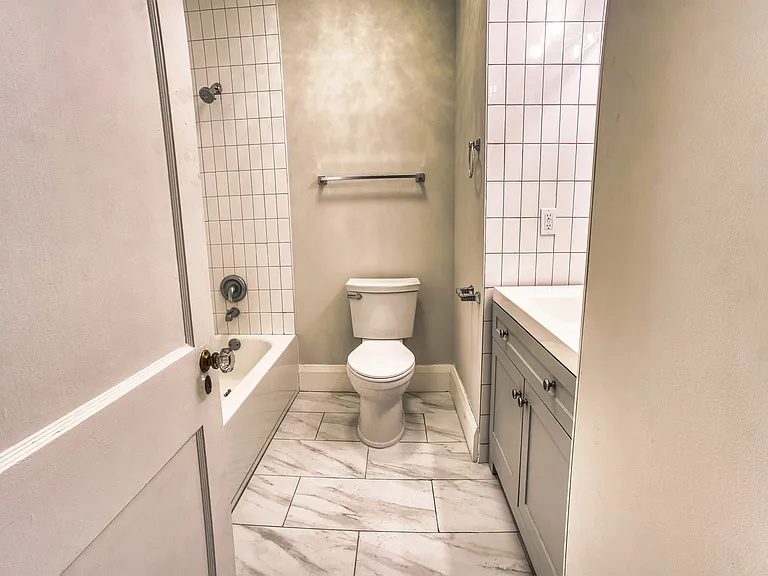 4015 N Seminole Ave #6 — Photo 24