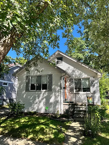 371 E Oakridge St Photo 1
