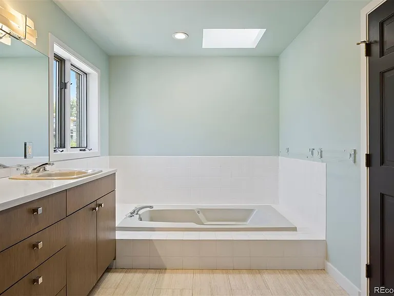 290 Madison St — Photo 24
