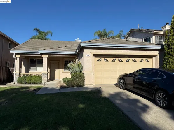 923 Blossom Dr, Brentwood, CA 94513