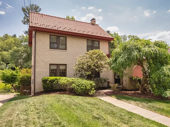 149 Inglewood Dr, Pittsburgh, PA 15228