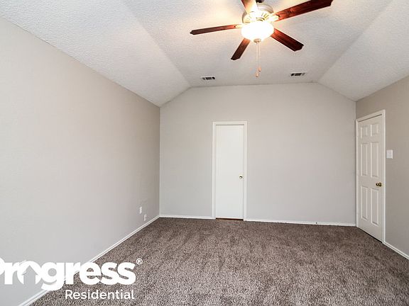 5th image of 819 Mayfield Dr