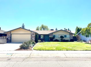 2943 W Mary Ave, Visalia, CA 93277