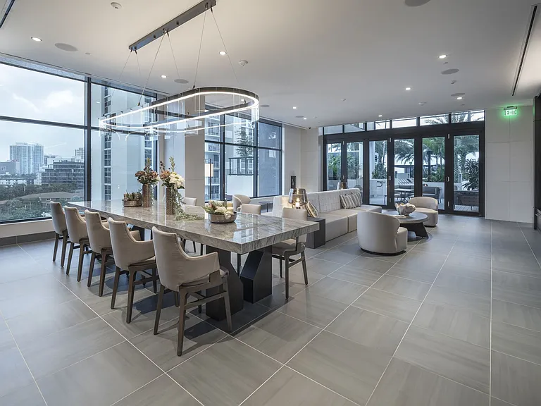 Maizon Brickell — Photo 18
