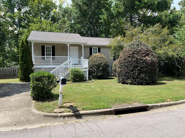 3513 Greywood Dr — Photo 2
