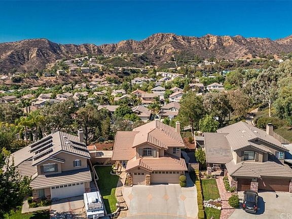 3rd image of 30661 Yosemite Dr