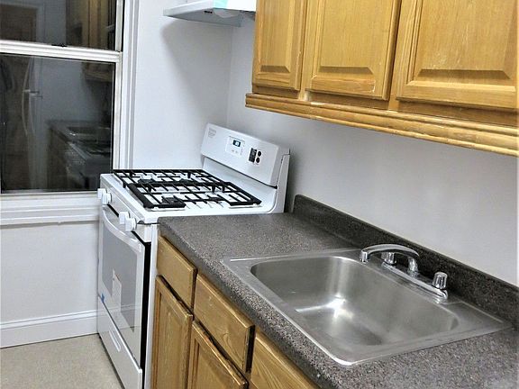 3rd image of 10905 72nd Ave APT 3K